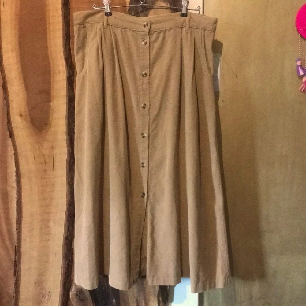 VINTAGE Tan Corduroy Button Down Midi/Maxi Skirt Willow Ridge 16 EUC
